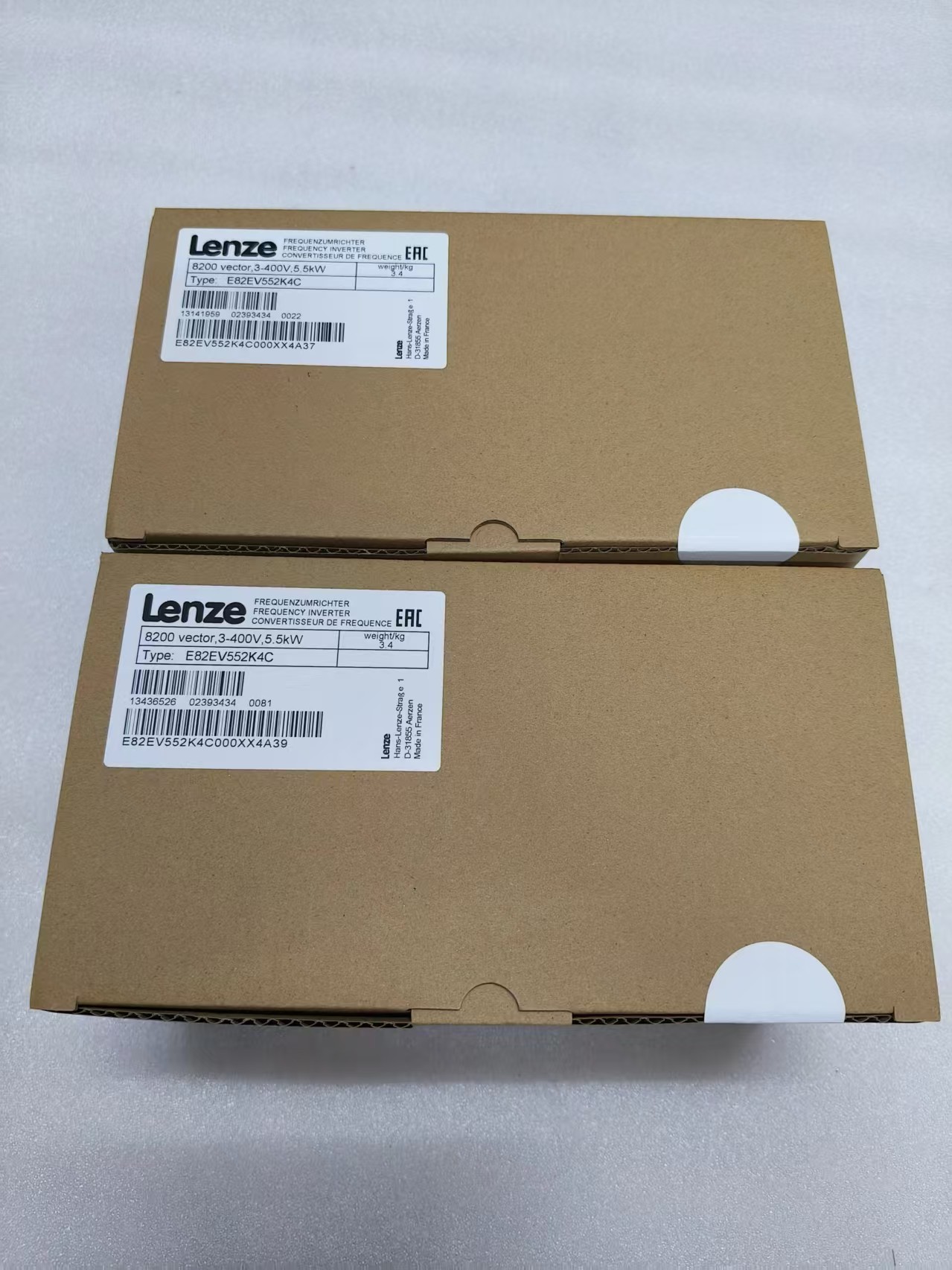 LENZE INVERTER E82EV552K4C E82EV552-4C